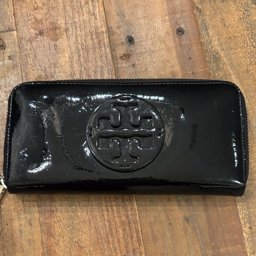 Tory Burch Black Patent Leather Wallet